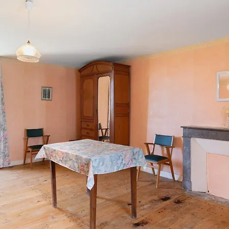 Feriehus De Laumede Saint-Chamassy